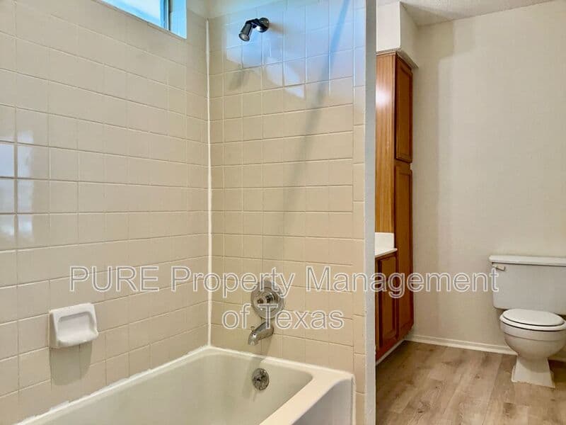 Austin Condo: 12120 Thompkins Dr.