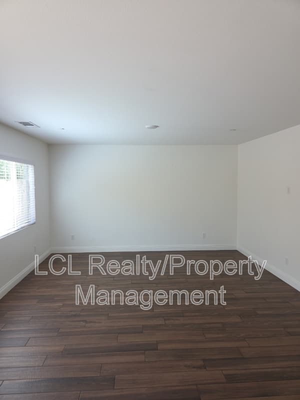 Lake Elsinore Condo: 32855 Crown Point Ln