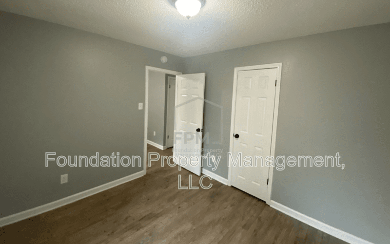 Memphis House: 2605 Whitman Avenue