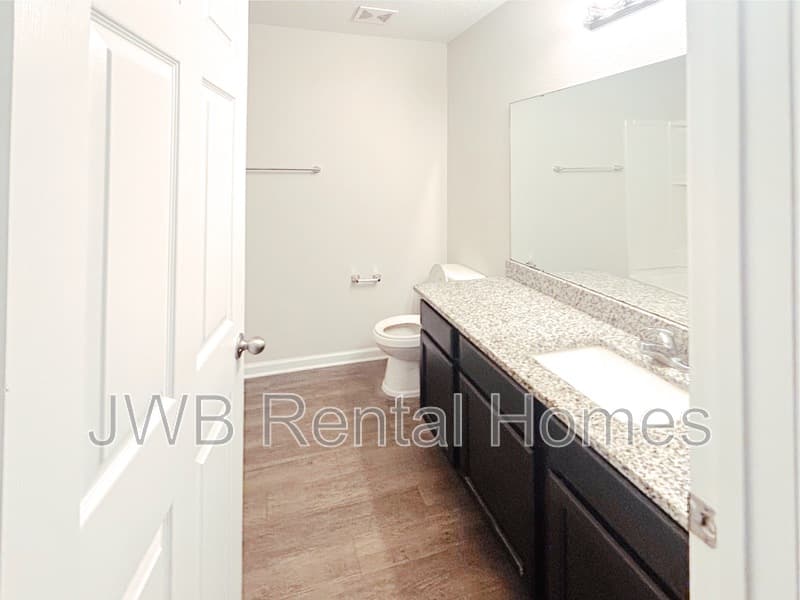 Jacksonville House: 4016 Spring Glen Rd