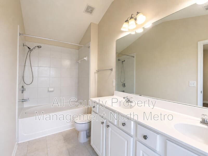 Alpharetta Townhome: 1006 Whittington Way
