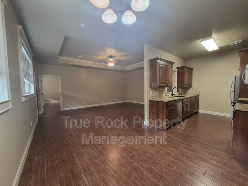Ada Condo: 1407 B N. Monte Vista