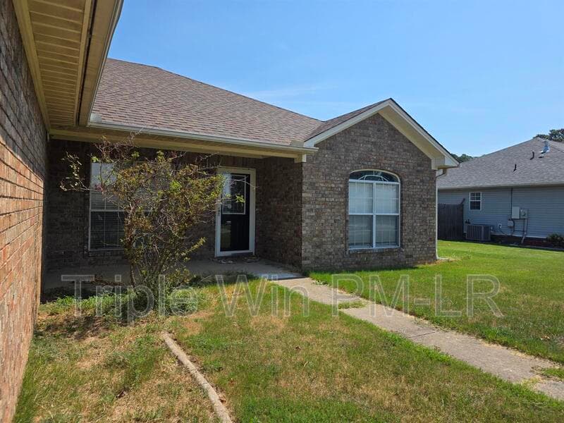 Cabot House: 26 Stonewood Drive
