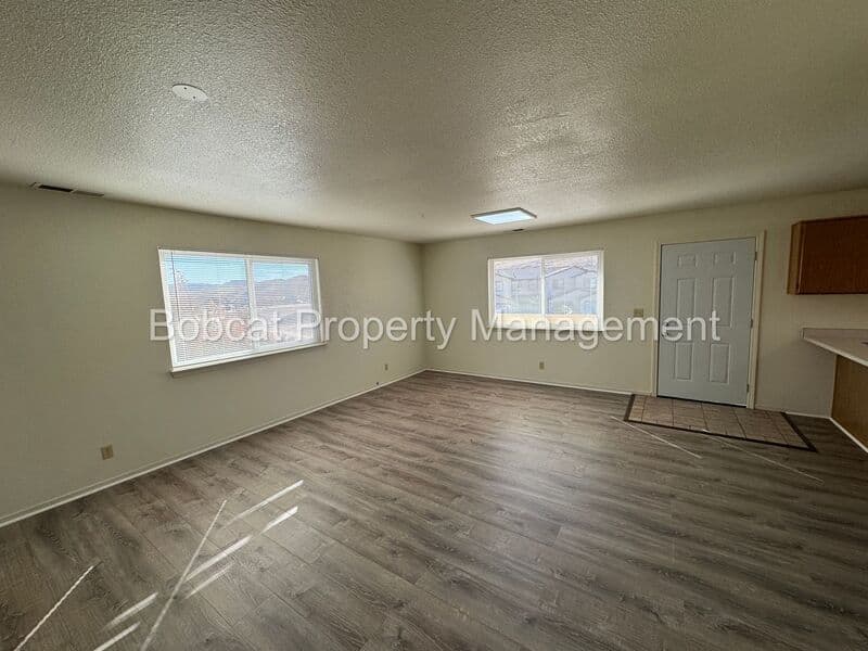 Dayton Condo: 136 Dayton Village Parkway