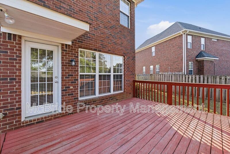 Evans House: 330 Gardenia Drive