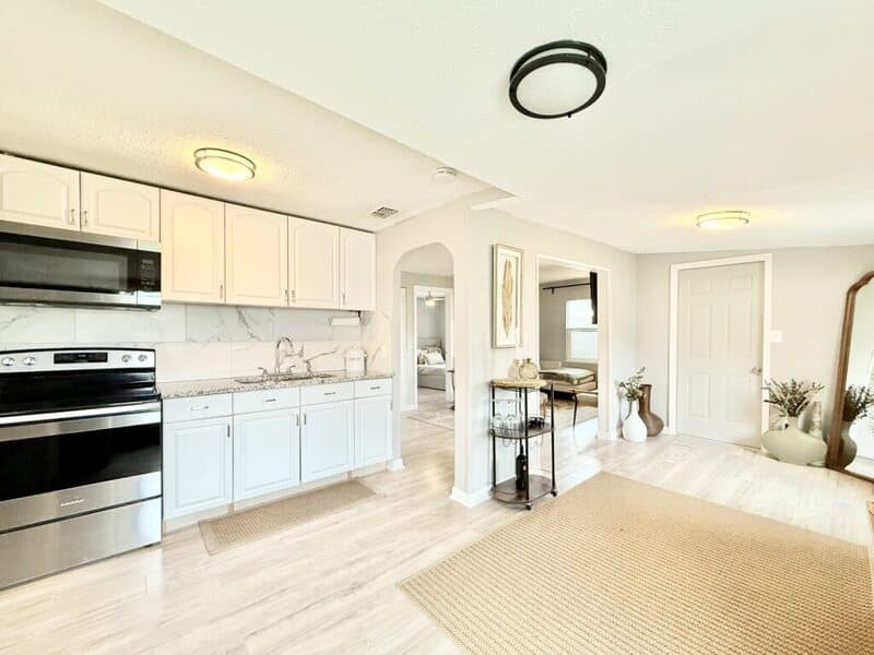 St. Petersburg House: 4528 70th Street North