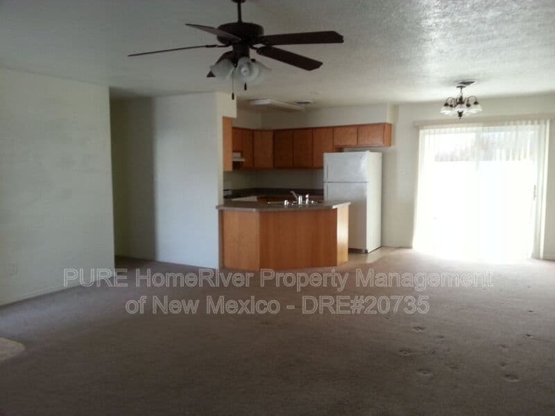 Farmington House: 200 Valle Vista Dr