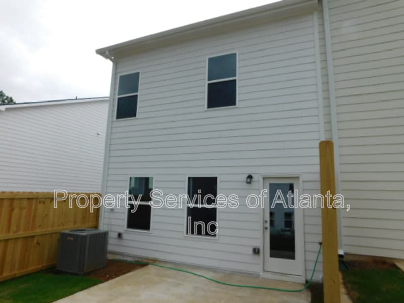 Ball Ground Townhome: 523 Ryan Ct