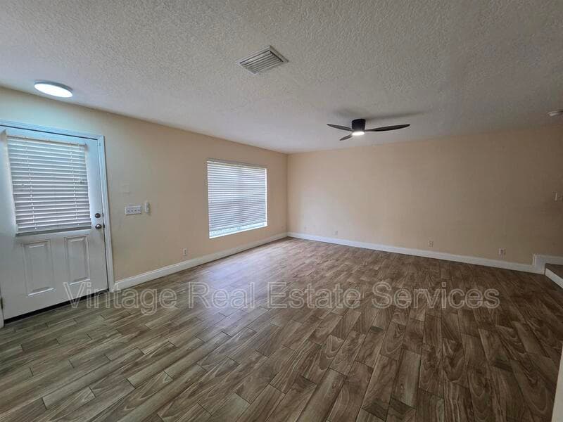 Valrico House: 3429 Dragon View Ct