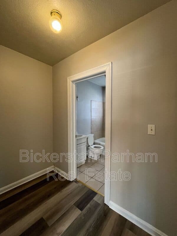Columbus Condo: 4317 Third Avenue