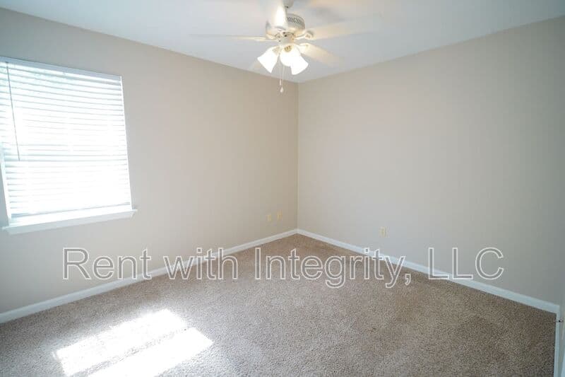 Tallahassee House: 2414 Manzanita Court