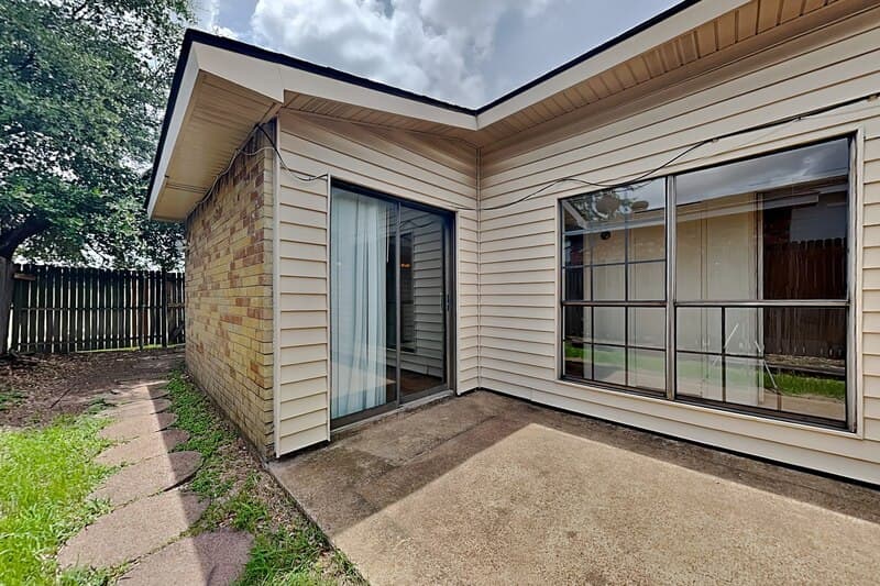 Dallas Condo: 7313 Pineberry Rd