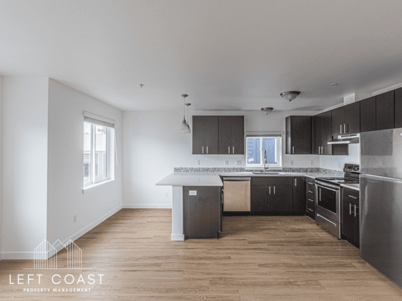 Lincoln City Condo: 680 SE Hwy 101 - 202