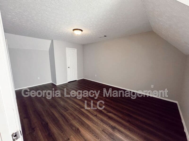 Cleveland House: 896 Campbell Street