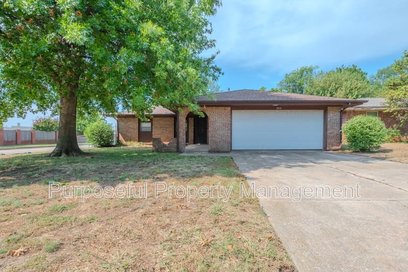 Norman House: 202 Stanton Drive