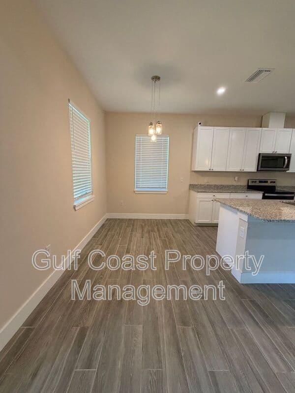 Northport House: 2793 Abbeville Rd