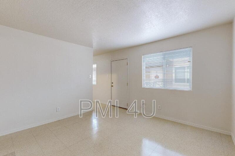 Albuquerque Condo: 227 Tennessee St NE