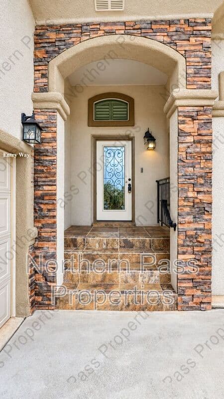 El Paso House: 3141 Spring Willow