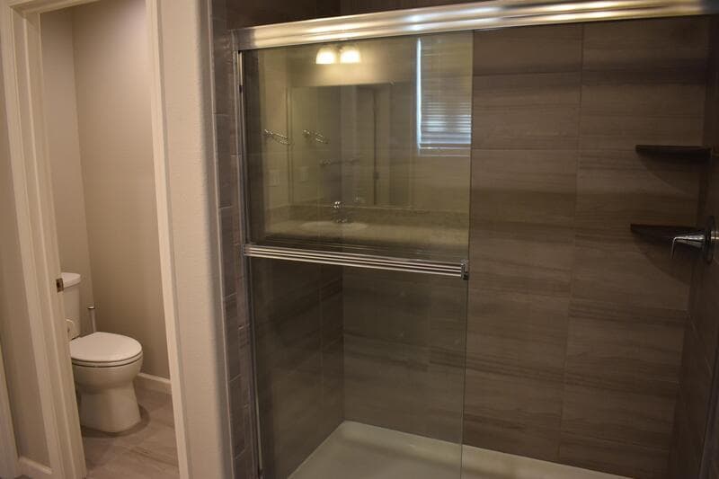 Madera House: 610 Wood Crest Avenue