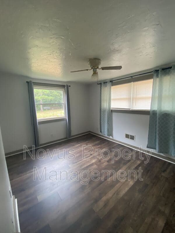 Carrollton House: 1408 Stripling Chapel Road