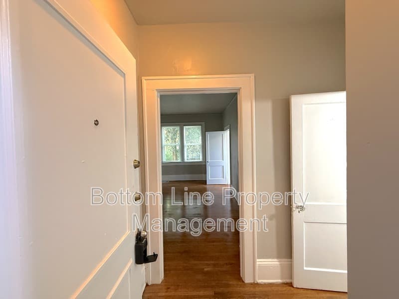 Charlotte Condo: 2108 E 7th St #3