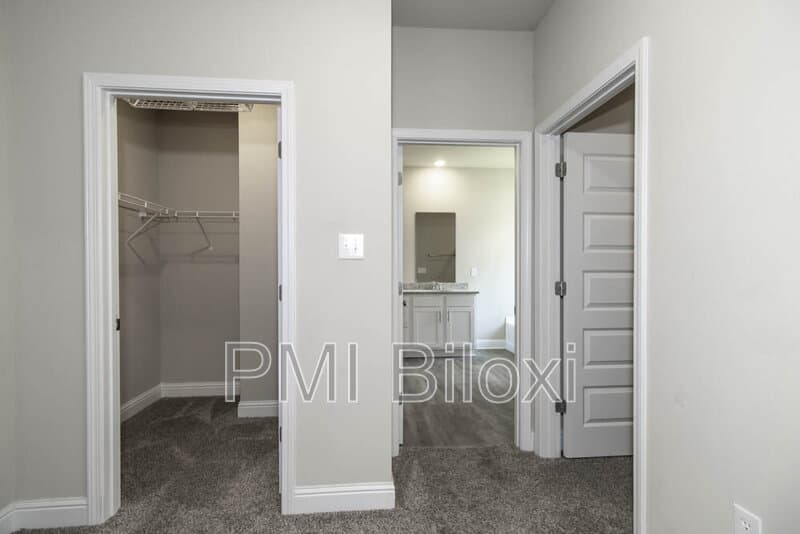 Ocean Springs House: 1208 Carraway Cove
