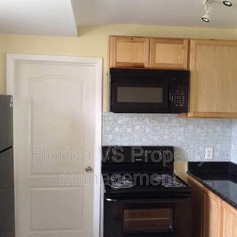 Kissimmee Condo: 800 Lucaya Dr.