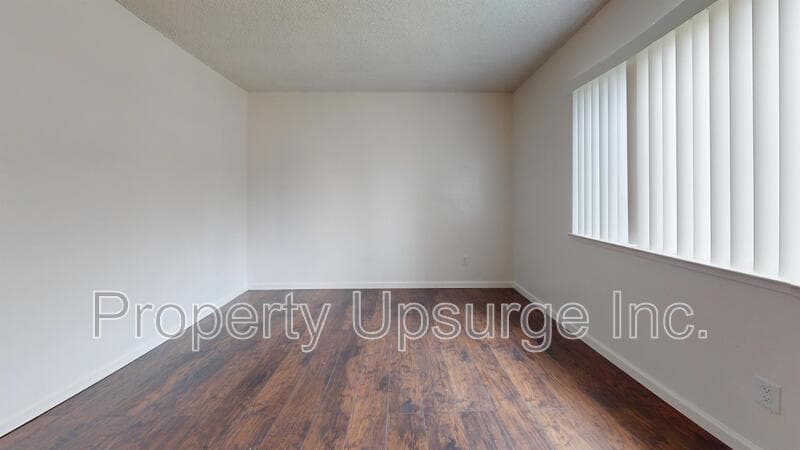 Yuba City Condo: 330 Bird St