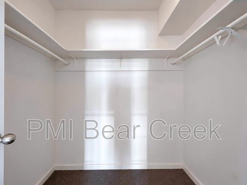 Houston Condo: 1824 Thonig Road