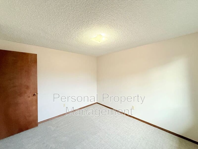 Vancouver House: 414 W 39th St