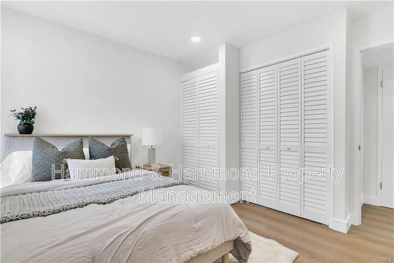 West Hollywood Condo: 970 Palm Ave.