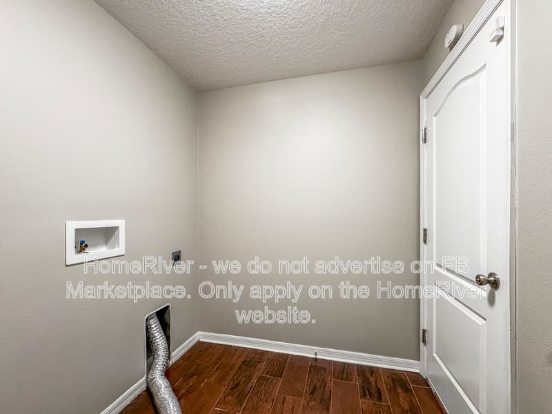 Ruskin House: 909 Wynnmere Walk Ave