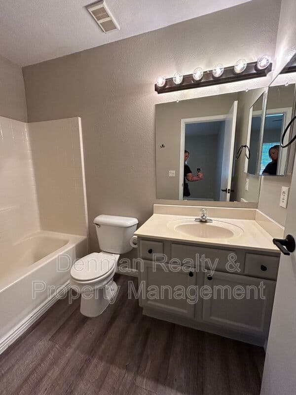 Mesa House: 5808 E. Brown Road