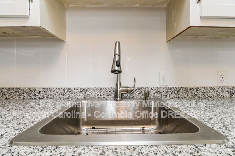 Columbia House: 2308 Manse St
