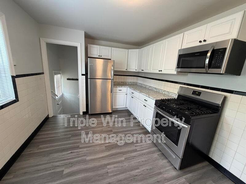 FLORISSANT House: 1150 S NEW FLORISSANT RD