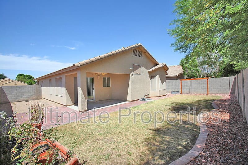 Peoria House: 8023 W Melinda Ln