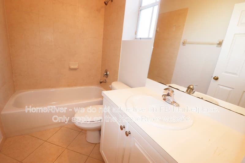 Homestead Townhome: 230 SE 29th Ave