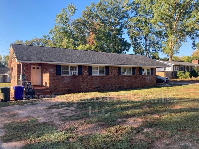 Spartanburg Condo: 3842 South Pine Street