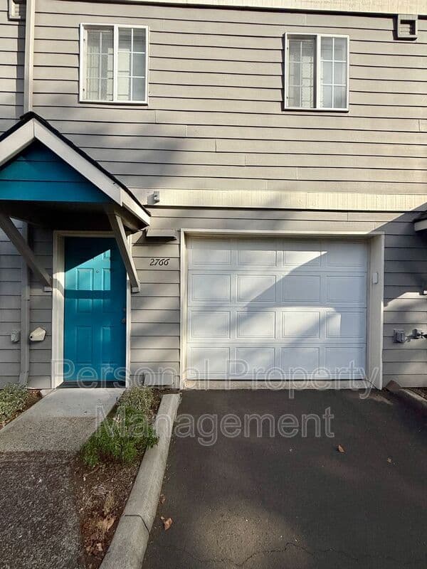 Vancouver Condo: 2766 E McLoughlin Blvd