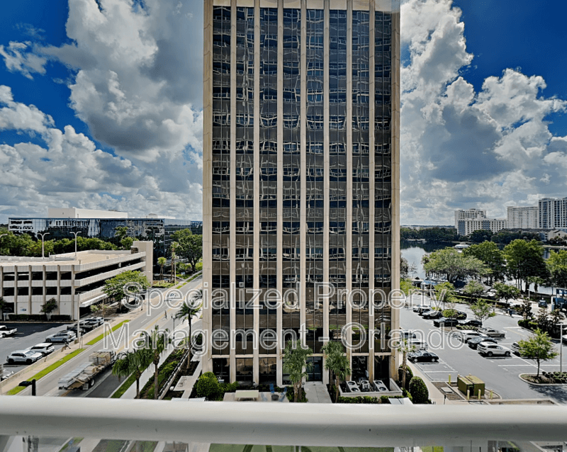 Orlando House: 150 E Robinson St