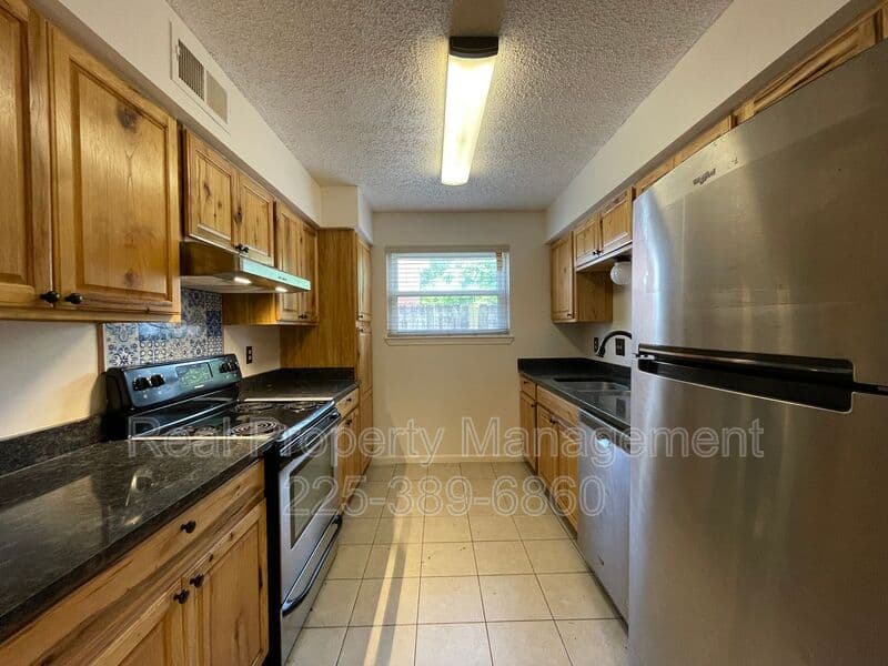 Baton Rouge Townhome: 14619 Forest Grove Ave.