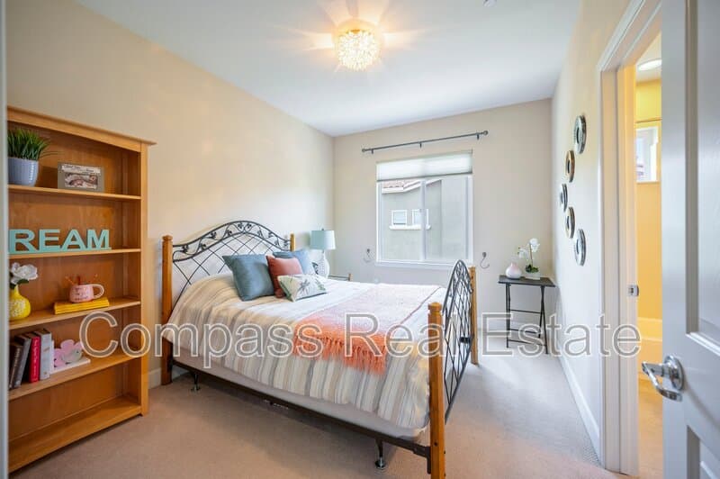 San Jose House: 265 Esfahan Ct