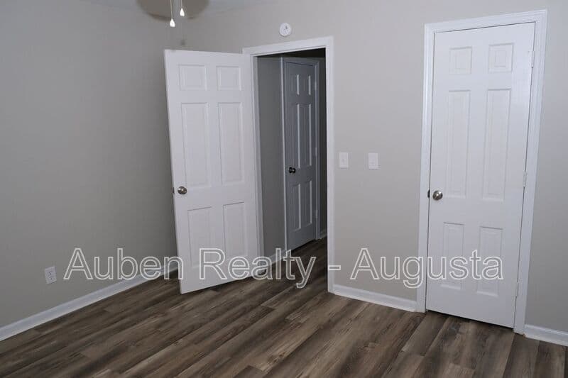 Augusta House: 1604 Johns Road
