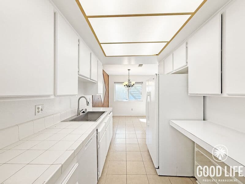 Garden Grove House: 5848 Chapman Ave