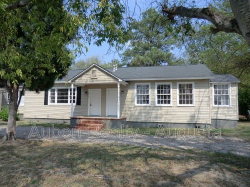 Augusta House: 1914 1/2 Kratha Drive