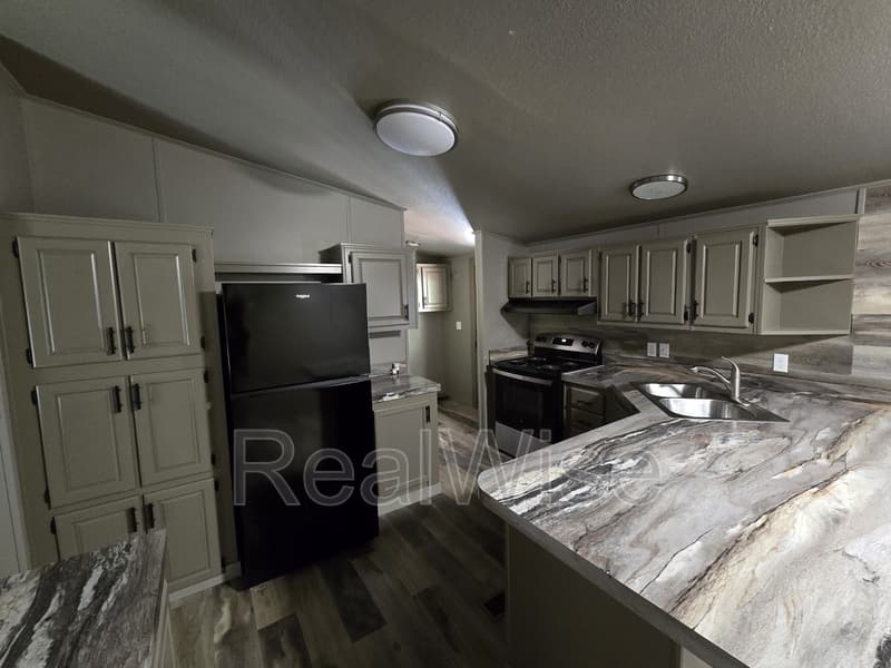 Idleyld Park House: 21370 N Umpqua Hwy
