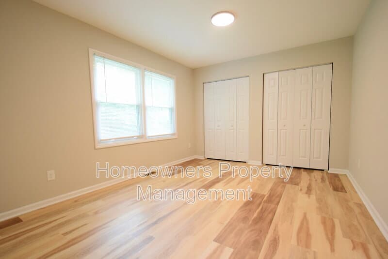 Fayetteville House: 4408 Chesterbrook Dr
