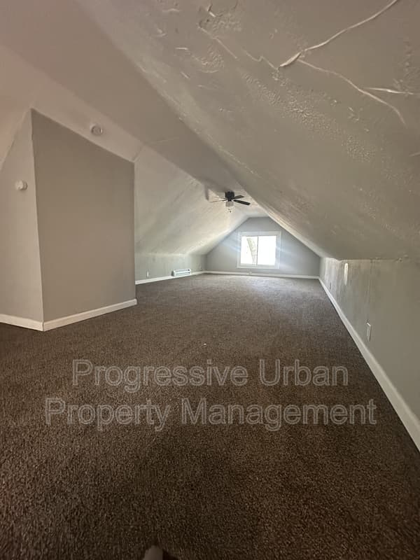 Cleveland Condo: 4609 Behrwald Avenue - Upstairs