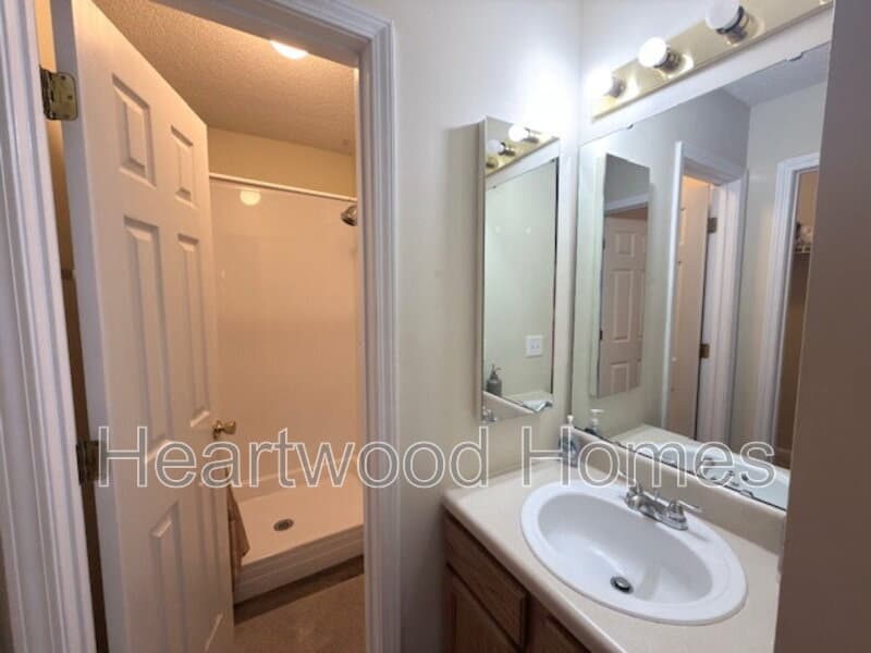 West Columbia House: 264 Orchard Hill Drive