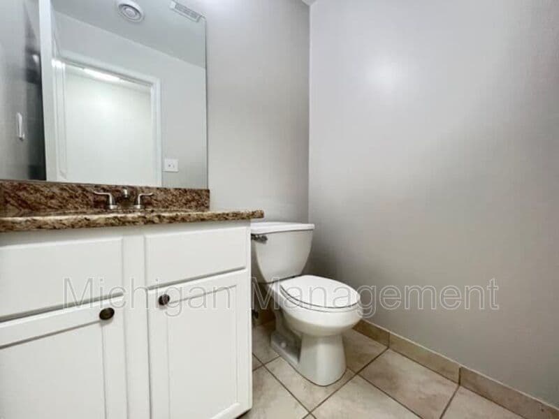 Birmingham Condo: 2727 E Maple Rd